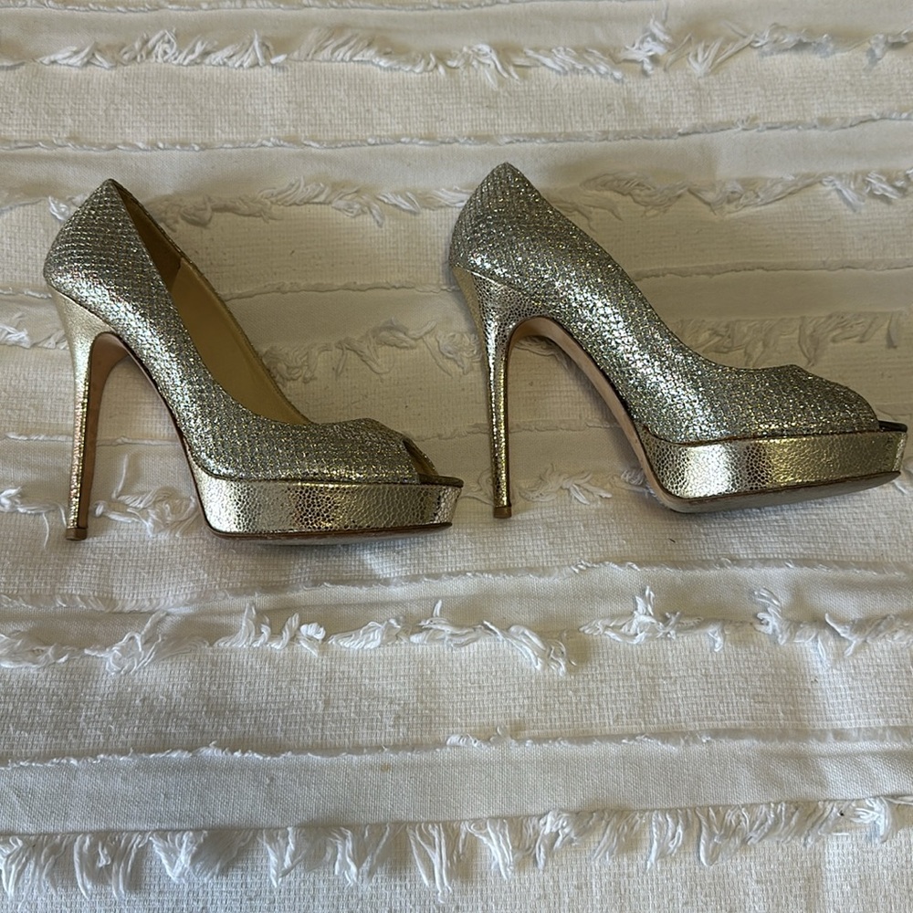 Jimmy Choo Crown Glitter Pump - Picture 5 of 8